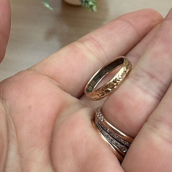 10k Vintage 90’s Yellow Gold Textured Band Ring Size 9 - Picture 5 of 15